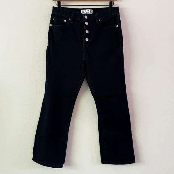 Daze Denim Denim - Daze Denim Dark Blue Wash High Rise Cropped Kick Flare Jeans Button Fly size 29